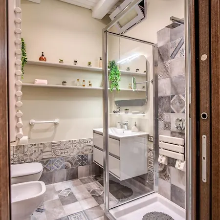Chiaia Loft شقة